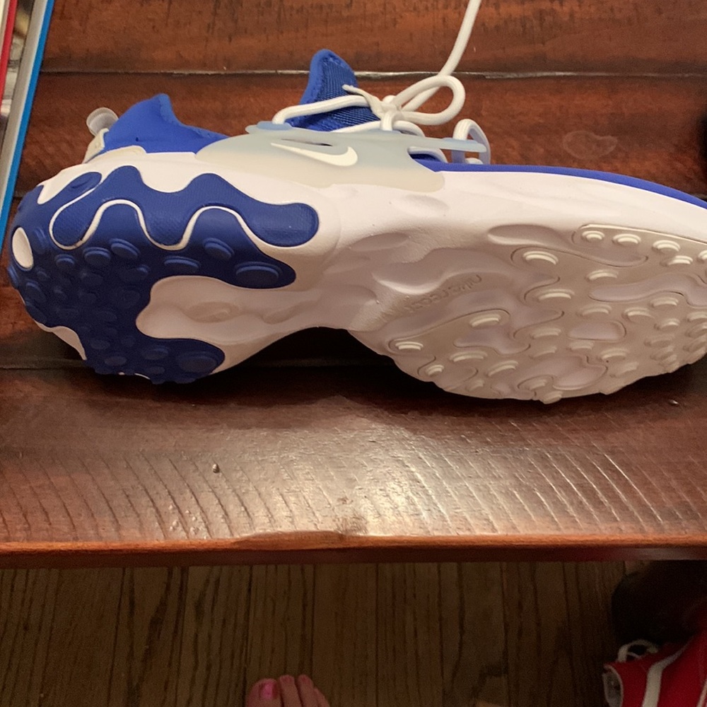 Nike Blue and White Athletic Shoes - Picture 4 of 5